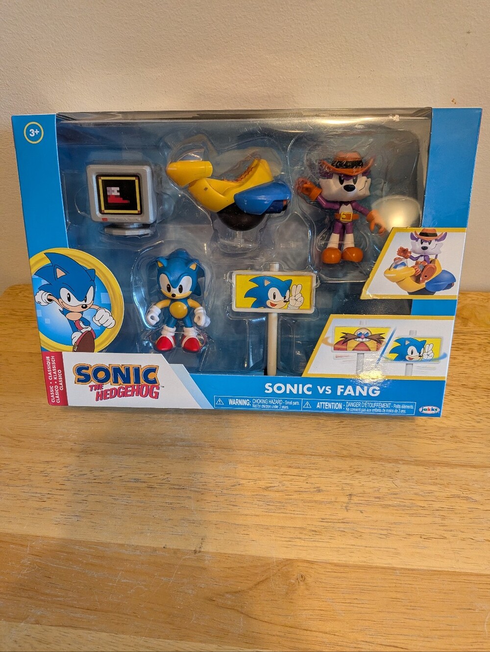 Sonic the Hedgehog Sonic vs Fang Action Figure Playset - Blue & Yellow